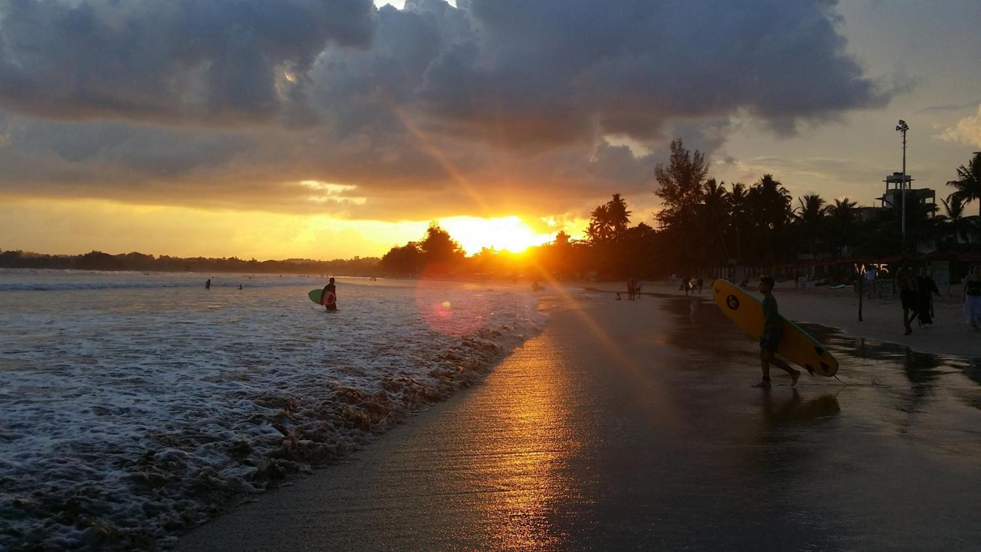 Ween Six Weligama Buitenkant foto