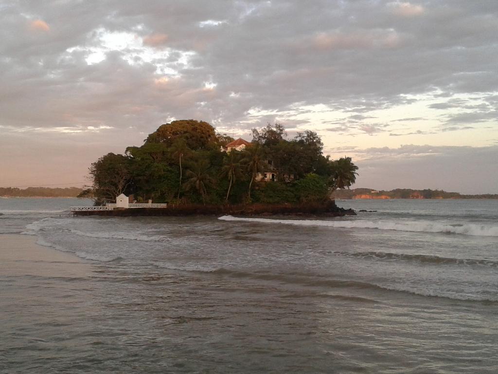 Ween Six Weligama Buitenkant foto
