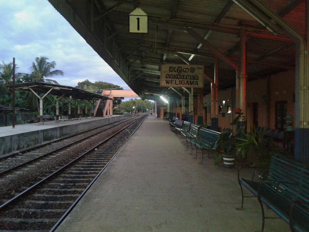 Ween Six Weligama Buitenkant foto